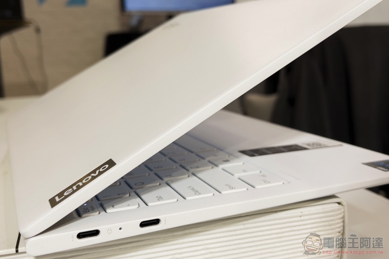 羽量輕盈 Lenovo Yoga Slim 7i Carbon 在台上市 - 電腦王阿達 羽量輕盈 Lenovo Yoga Slim 7i Carbon 在台上市 - 電腦王阿達