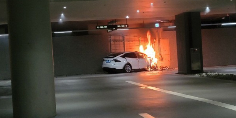 韓國發生特斯拉 Model X 公寓停車場內失控自撞起火事故，造成一死二傷 - 電腦王阿達