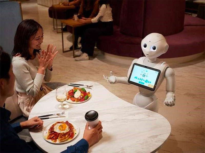 日本機器人服務餐廳 Pepper PARLOR，那讓你完全無法不在意的視線 - 電腦王阿達