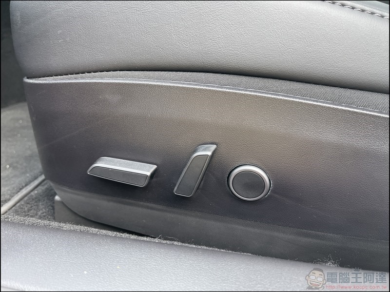 特斯拉 TESLA Model 3 2021 款開箱 - 14 特斯拉 TESLA Model 3 2021 款開箱 - 14