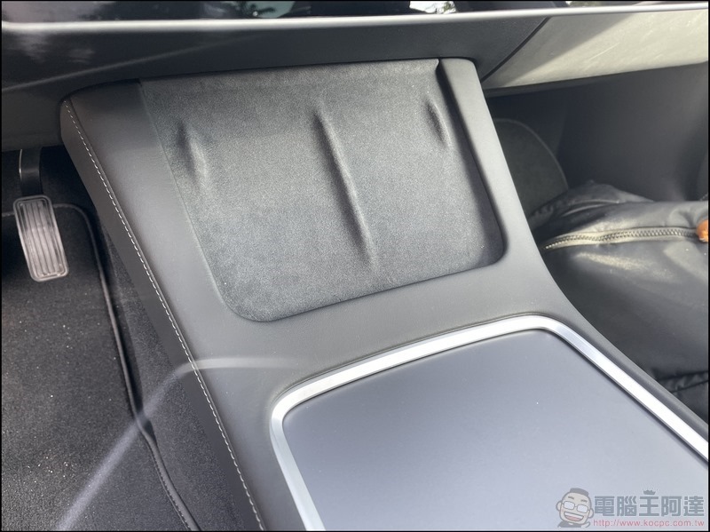特斯拉 TESLA Model 3 2021 款開箱 - 15 特斯拉 TESLA Model 3 2021 款開箱 - 15