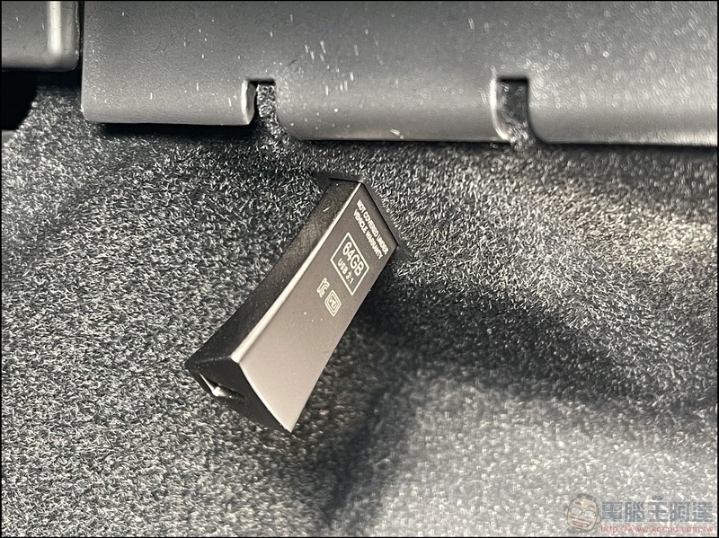 特斯拉 TESLA Model 3 2021 款開箱 - 19 特斯拉 TESLA Model 3 2021 款開箱 - 19