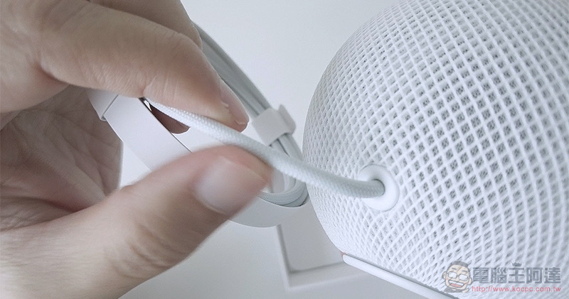 HomePod mini 開箱體驗:一顆就能敲開蘋果智慧家門,兩顆更是不嫌多 - 電腦王阿達 HomePod mini 開箱體驗:一顆就能敲開蘋果智慧家門,兩顆更是不嫌多 - 電腦王阿達