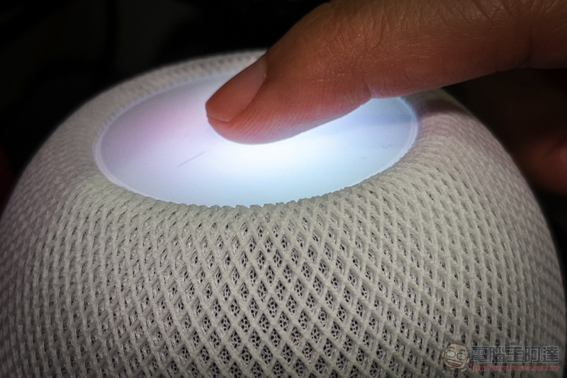 HomePod mini 開箱體驗:一顆就能敲開蘋果智慧家門,兩顆更是不嫌多 - 電腦王阿達 HomePod mini 開箱體驗:一顆就能敲開蘋果智慧家門,兩顆更是不嫌多 - 電腦王阿達