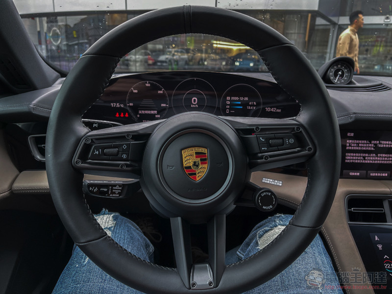 Porsche Taycan 4S 生活試駕體驗:它沒有瘋狂模式,你有 - 電腦王阿達 Porsche Taycan 4S 生活試駕體驗:它沒有瘋狂模式,你有 - 電腦王阿達