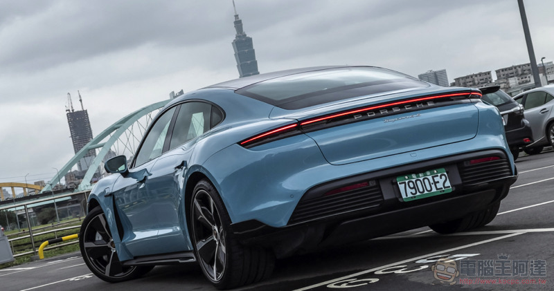 Porsche Taycan 4S 生活試駕體驗:它沒有瘋狂模式,你有 - 電腦王阿達 Porsche Taycan 4S 生活試駕體驗:它沒有瘋狂模式,你有 - 電腦王阿達
