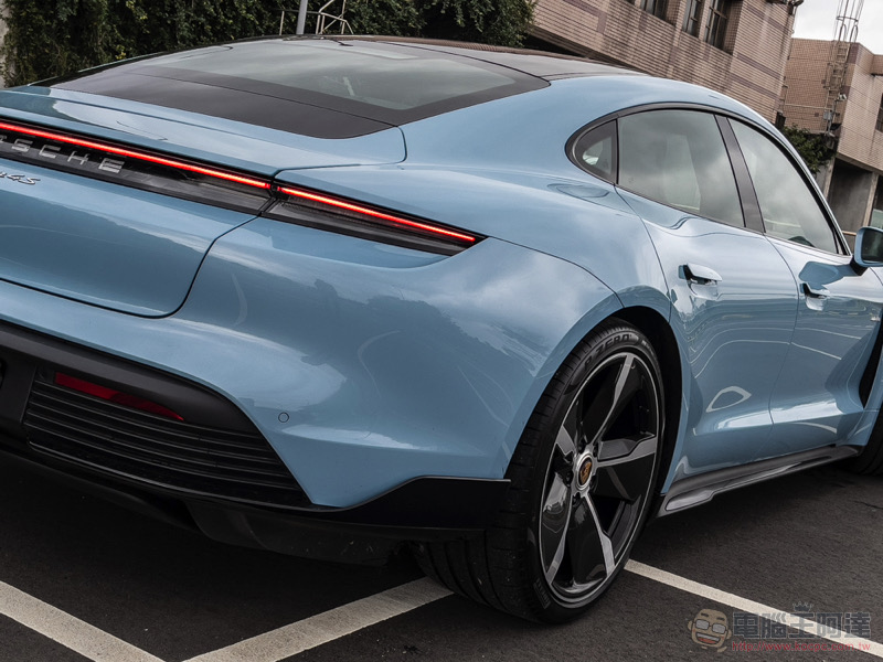 Porsche Taycan 4S 生活試駕體驗:它沒有瘋狂模式,你有 - 電腦王阿達 Porsche Taycan 4S 生活試駕體驗:它沒有瘋狂模式,你有 - 電腦王阿達