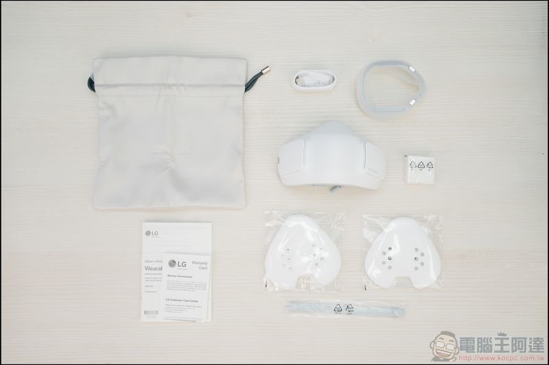 LG PuriCare 口罩型空氣清淨機 開箱 -03 LG PuriCare 口罩型空氣清淨機 開箱 -03