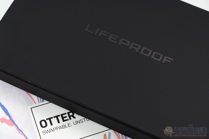 炫又強大！OtterBox 與 LifeProof 為 iPhone 12 帶來的「防護全家桶」動手玩（MagSafe 防摔保護殼 / 鋼化玻璃螢幕保護貼） - 電腦王阿達
