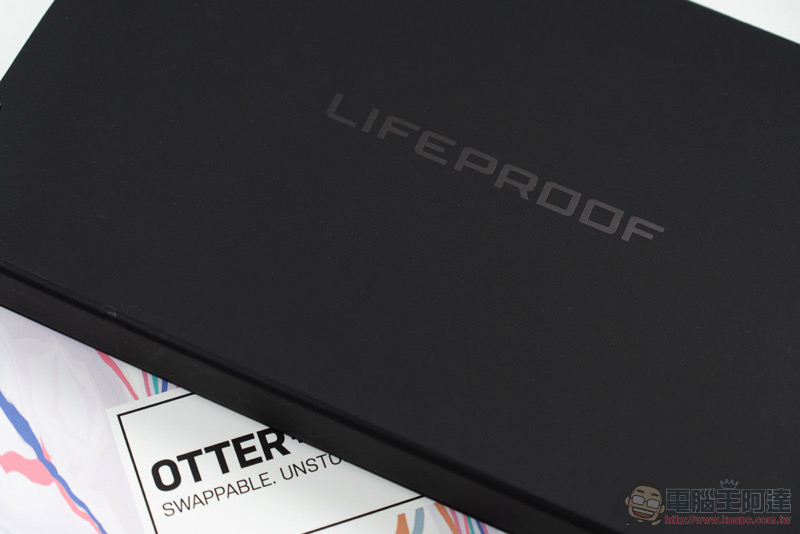 炫又強大!OtterBox 與 LifeProof 為 iPhone 12 帶來的「防護全家桶」動手玩(MagSafe 防摔保護殼 / 鋼化玻璃螢幕保護貼) - 電腦王阿達 炫又強大!OtterBox 與 LifeProof 為 iPhone 12 帶來的「防護全家桶」動手玩(MagSafe 防摔保護殼 / 鋼化玻璃螢幕保護貼) - 電腦王阿達