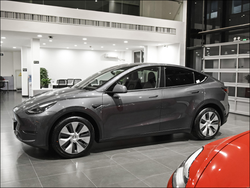 Tesla Model Y 價格以外還有驚喜? 中國版實拍看更多細節 - 電腦王阿達 Tesla Model Y 價格以外還有驚喜? 中國版實拍看更多細節 - 電腦王阿達
