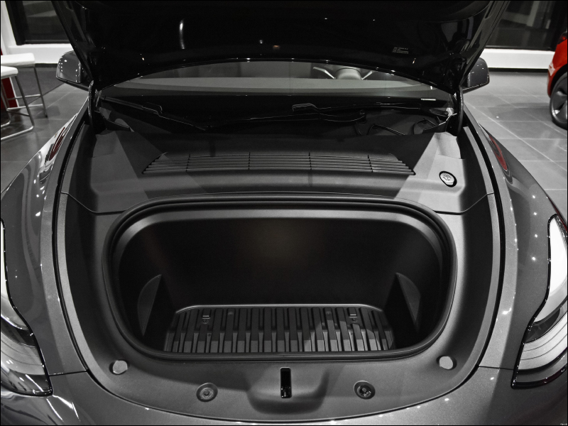Tesla Model Y 價格以外還有驚喜? 中國版實拍看更多細節 - 電腦王阿達 Tesla Model Y 價格以外還有驚喜? 中國版實拍看更多細節 - 電腦王阿達