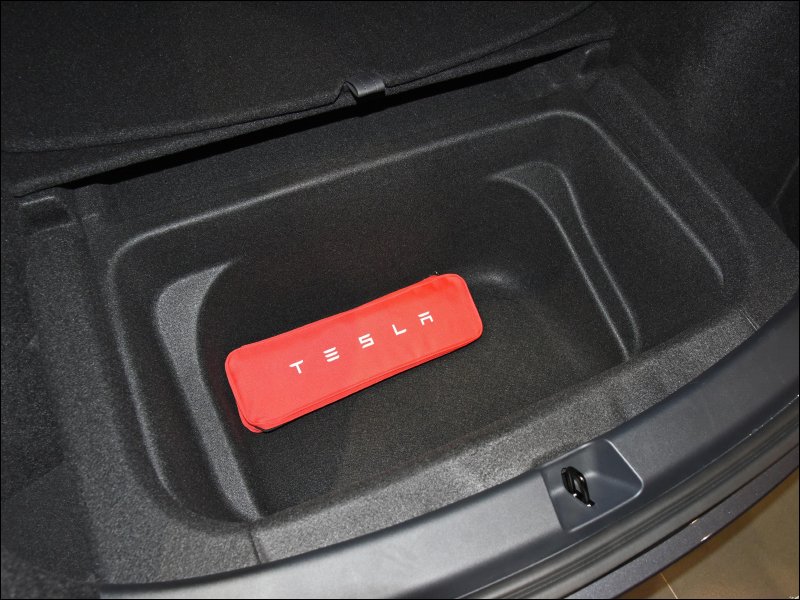 Tesla Model Y 價格以外還有驚喜? 中國版實拍看更多細節 - 電腦王阿達 Tesla Model Y 價格以外還有驚喜? 中國版實拍看更多細節 - 電腦王阿達