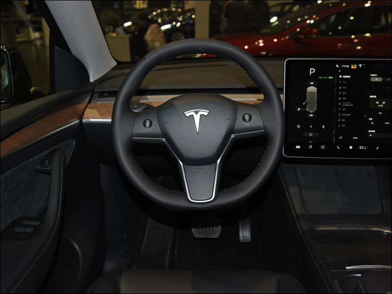 Tesla Model Y 價格以外還有驚喜？ 中國版實拍看更多細節 - 電腦王阿達
