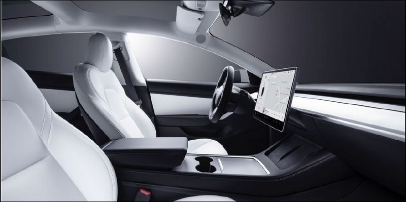 Model 3 Long Range 白色內裝版本現貨車將於下週開始於全台 Tesla Center 與體驗店開放訂購，詳情請洽各店車主顧問團隊。