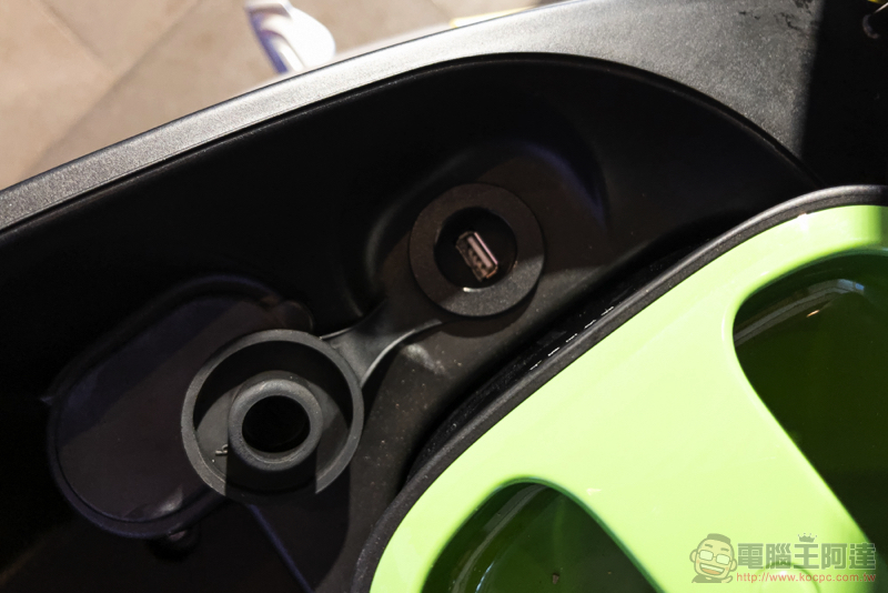 更「普通」的綠牌換電車 PGO Ur2 Plus 正式推出,補助+優惠後 4 萬甜甜價就能入手 - 電腦王阿達 更「普通」的綠牌換電車 PGO Ur2 Plus 正式推出,補助+優惠後 4 萬甜甜價就能入手 - 電腦王阿達