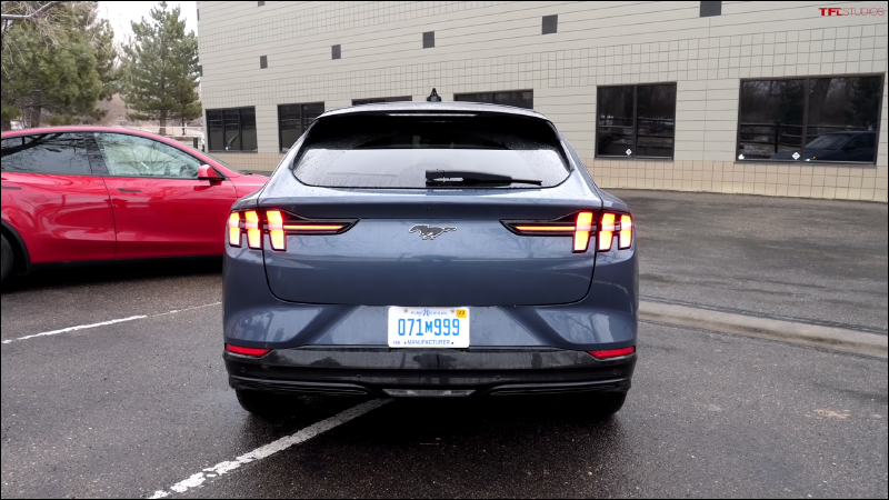 外國 YouTube 頻道評價福特純電野馬 Mustang Mach-E vs. 特斯拉 Model Y ,兩者有哪些差異? - 電腦王阿達 外國 YouTube 頻道評價福特純電野馬 Mustang Mach-E vs. 特斯拉 Model Y ,兩者有哪些差異? - 電腦王阿達