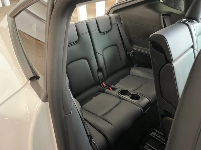 tesla-model-y-7-seater-1024x768 tesla-model-y-7-seater-1024x768