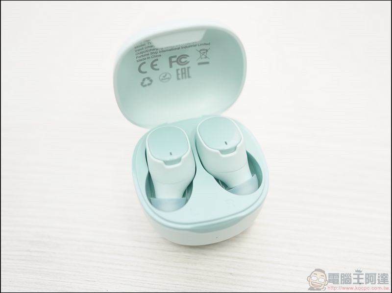HTC 馬卡龍真無線藍牙耳機開箱 - 10 HTC 馬卡龍真無線藍牙耳機開箱 - 10