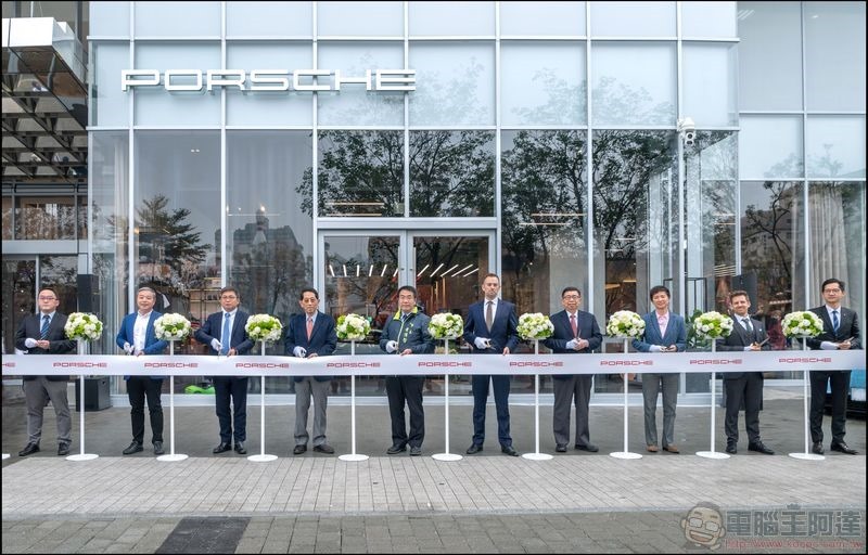 全球首間 Porsche Studio 保時捷都會概念店於南紡夢時代正式開幕 - 01