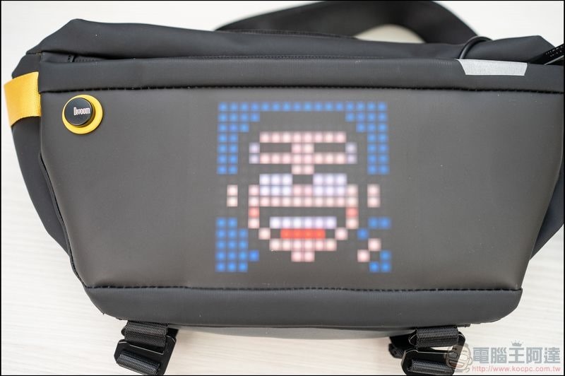 DIVOOM Pixoo LED發光像素單肩包 開箱 - 13 DIVOOM Pixoo LED發光像素單肩包 開箱 - 13