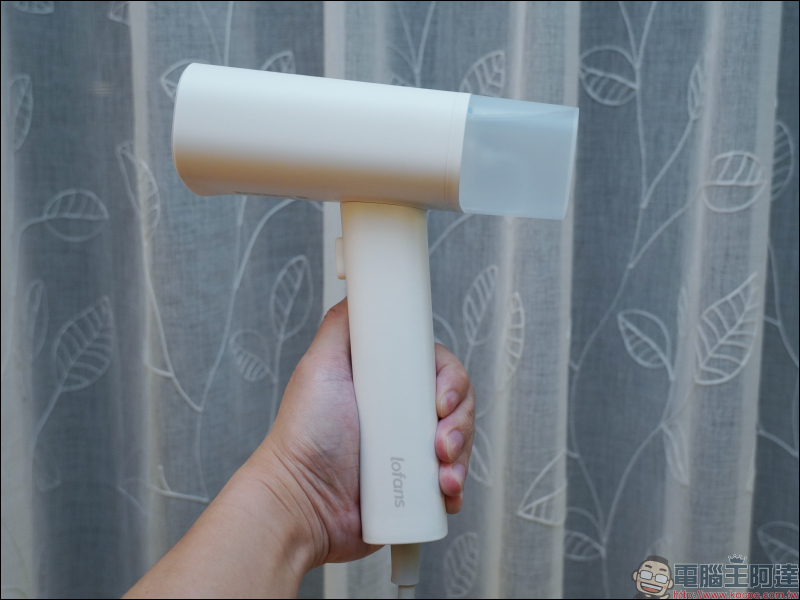 Lofans 手持式掛燙機 GT306LW 開箱:輕巧好收納、隨手燙衣超方便! - 電腦王阿達 Lofans 手持式掛燙機 GT306LW 開箱:輕巧好收納、隨手燙衣超方便! - 電腦王阿達