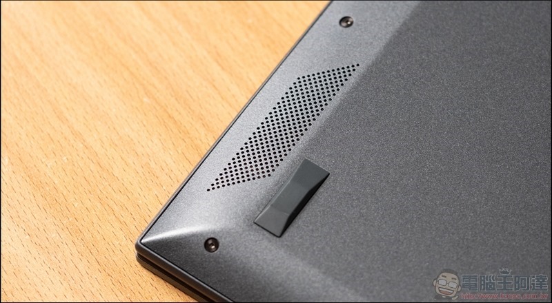 ASUS ZenBook 14 Ultralight 開箱 (UX435EGL) - 16 ASUS ZenBook 14 Ultralight 開箱 (UX435EGL) - 16
