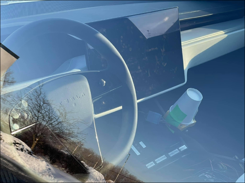 特斯拉全新改款 Model S 實車曝光!但未配備 Yoke 平把方向盤,而是新版圓形方向盤 - 電腦王阿達 特斯拉全新改款 Model S 實車曝光!但未配備 Yoke 平把方向盤,而是新版圓形方向盤 - 電腦王阿達