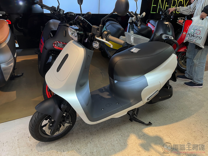 老 Go 變出新把戲?Gogoro VIVA MIX 想變成你的形狀(試騎心得) - 電腦王阿達 老 Go 變出新把戲?Gogoro VIVA MIX 想變成你的形狀(試騎心得) - 電腦王阿達