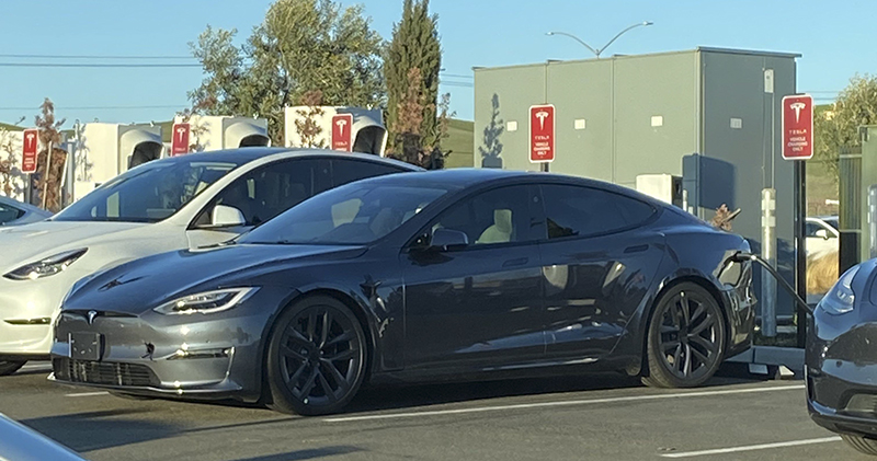 大批新款 Model S Plaid 現身廠區,難不成真能準時交車? - 電腦王阿達 大批新款 Model S Plaid 現身廠區,難不成真能準時交車? - 電腦王阿達