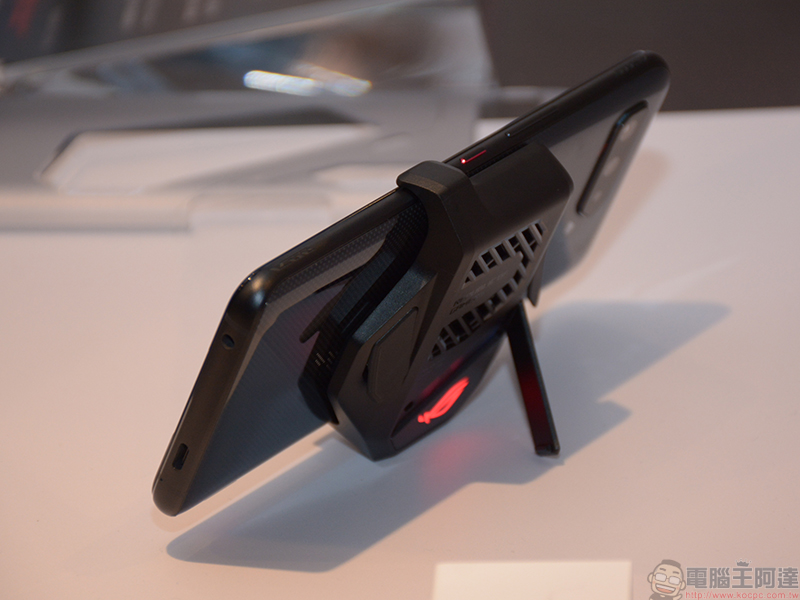 ROG Phone 5 正式發表,3款機型滿足你的高強度遊戲需求 - 電腦王阿達 ROG Phone 5 正式發表,3款機型滿足你的高強度遊戲需求 - 電腦王阿達