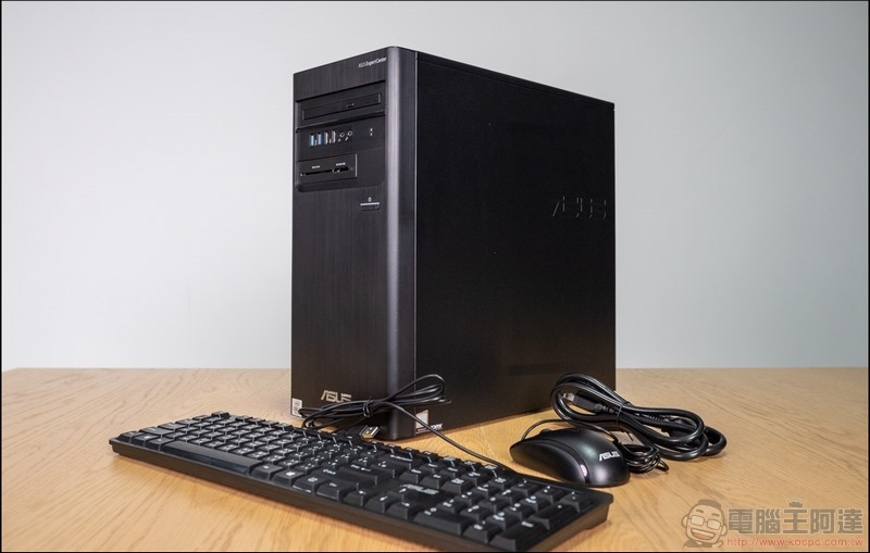 ASUS ExpertCenter D9 Tower (M900TA) 開箱 - 02 ASUS ExpertCenter D9 Tower (M900TA) 開箱 - 02