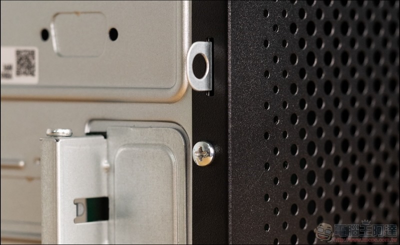 ASUS ExpertCenter D9 Tower (M900TA) 開箱 - 08 ASUS ExpertCenter D9 Tower (M900TA) 開箱 - 08