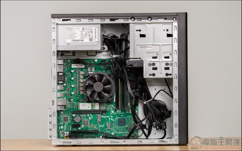 ASUS ExpertCenter D9 Tower (M900TA) 開箱 - 09 ASUS ExpertCenter D9 Tower (M900TA) 開箱 - 09