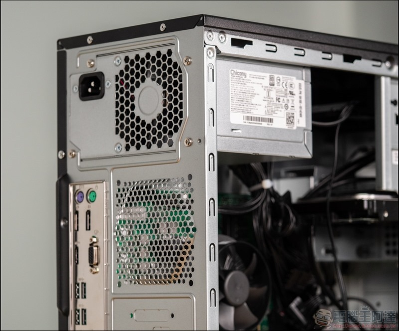 ASUS ExpertCenter D9 Tower (M900TA) 開箱 - 15 ASUS ExpertCenter D9 Tower (M900TA) 開箱 - 15