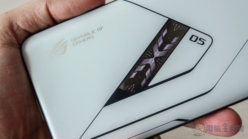 ROG Phone 5 Ultimate 開箱 ROG Phone 5 Ultimate 開箱