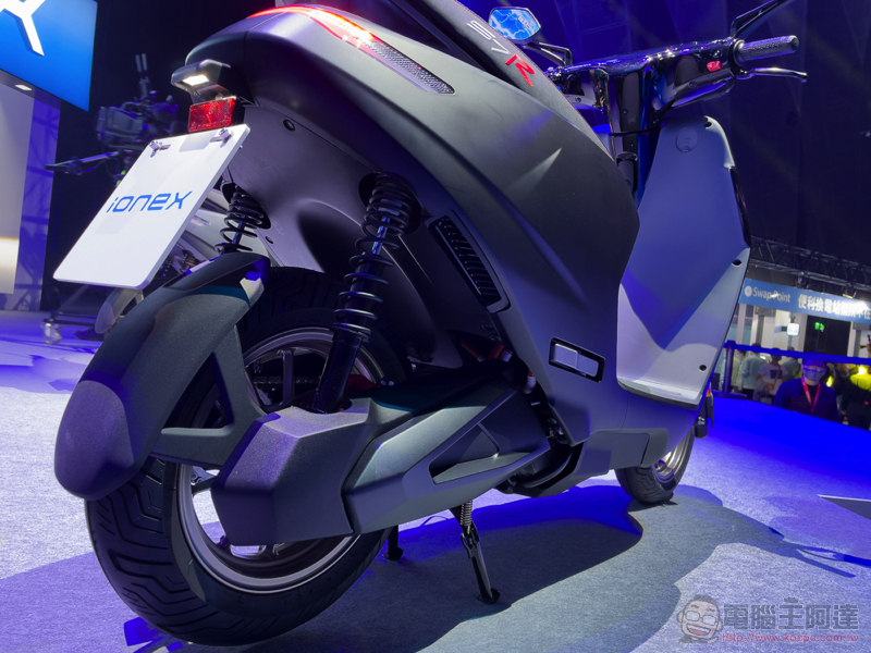 光陽 ionex 性能換電車 S7 與 S7R 登場,給 Gogoro 不只一點好看 - 電腦王阿達 光陽 ionex 性能換電車 S7 與 S7R 登場,給 Gogoro 不只一點好看 - 電腦王阿達