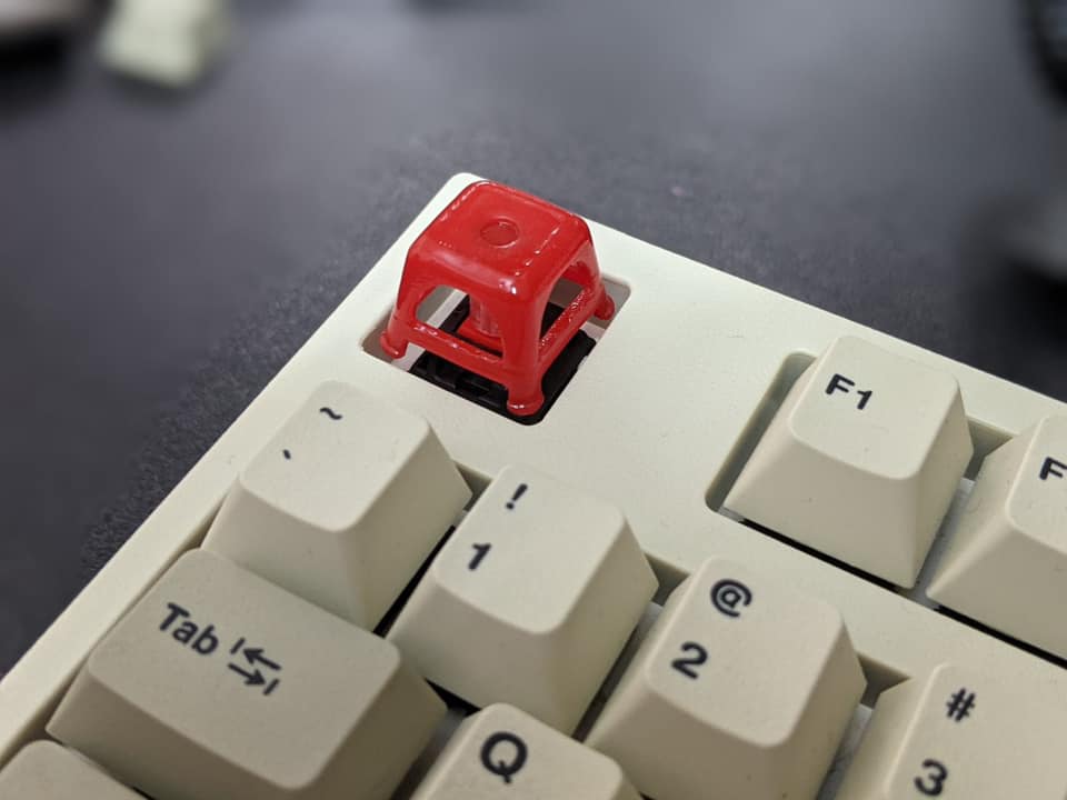 【鍵帽】最有台灣味的鍵盤，感覺屁股已經坐在上面了 - 電腦王阿達