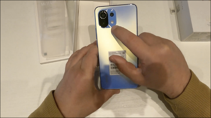 小米 11 Lite 開箱動手玩影片曝光!承襲小米 11 設計,更平價、更輕薄 - 電腦王阿達 小米 11 Lite 開箱動手玩影片曝光!承襲小米 11 設計,更平價、更輕薄 - 電腦王阿達