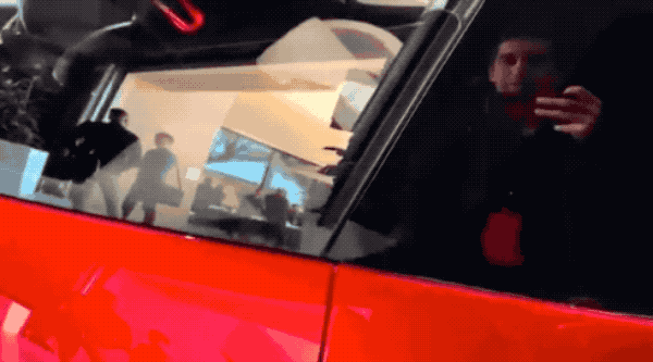 徹底防搶?Elon Musk 透露 Cybertruck 連門把都沒了 - 電腦王阿達 徹底防搶?Elon Musk 透露 Cybertruck 連門把都沒了 - 電腦王阿達