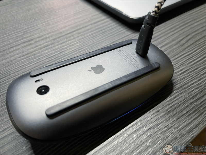 新 iMac 發表後, Apple 仍未改變 Magic Mouse 底部充電接口的位置 - 電腦王阿達 新 iMac 發表後, Apple 仍未改變 Magic Mouse 底部充電接口的位置 - 電腦王阿達