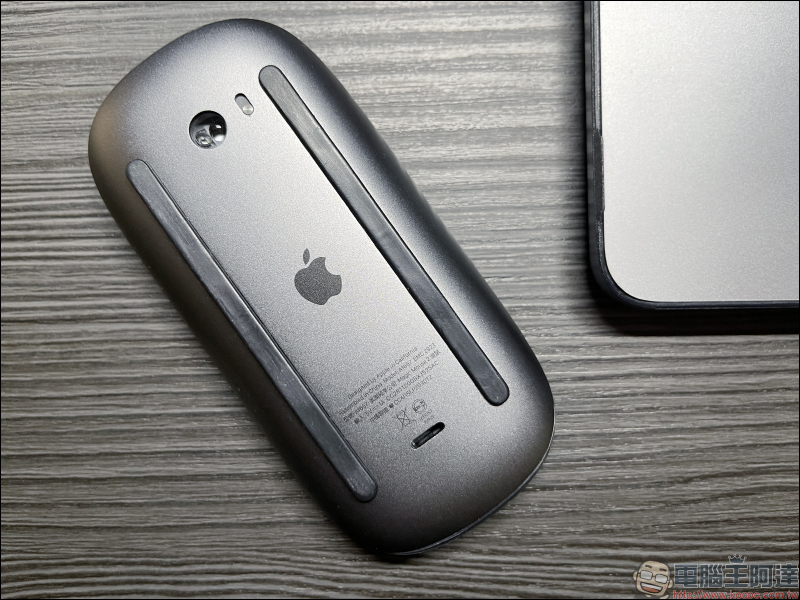 新 iMac 發表後, Apple 仍未改變 Magic Mouse 底部充電接口的位置 - 電腦王阿達 新 iMac 發表後, Apple 仍未改變 Magic Mouse 底部充電接口的位置 - 電腦王阿達