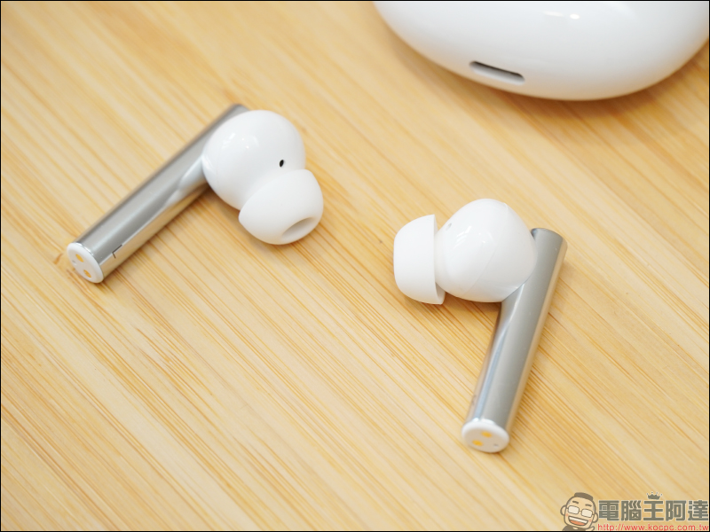 realme Buds Air 2 Neo 開箱、動手玩|敢越級再延續,同價位首款主動降噪真無線藍牙耳機!通透模式通勤更安全(同場加映:realme Buds Air 2 外觀比較) - 電腦王阿達 realme Buds Air 2 Neo 開箱、動手玩|敢越級再延續,同價位首款主動降噪真無線藍牙耳機!通透模式通勤更安全(同場加映:realme Buds Air 2 外觀比較) - 電腦王阿達
