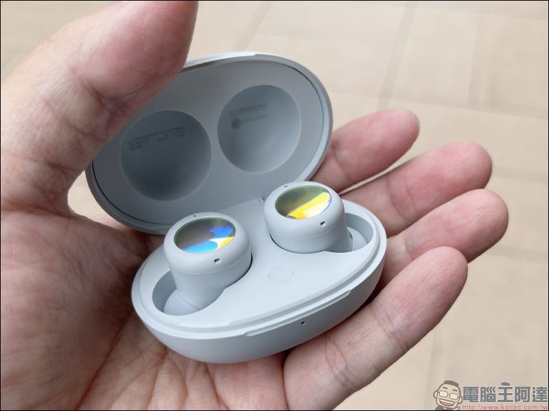 realme Buds Air 2 Neo 開箱、動手玩|敢越級再延續,同價位首款主動降噪真無線藍牙耳機!通透模式通勤更安全(同場加映:realme Buds Air 2 外觀比較) - 電腦王阿達 realme Buds Air 2 Neo 開箱、動手玩|敢越級再延續,同價位首款主動降噪真無線藍牙耳機!通透模式通勤更安全(同場加映:realme Buds Air 2 外觀比較) - 電腦王阿達