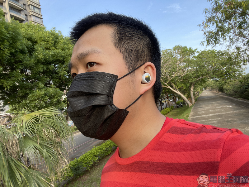 realme Buds Air 2 Neo 開箱、動手玩|敢越級再延續,同價位首款主動降噪真無線藍牙耳機!通透模式通勤更安全(同場加映:realme Buds Air 2 外觀比較) - 電腦王阿達 realme Buds Air 2 Neo 開箱、動手玩|敢越級再延續,同價位首款主動降噪真無線藍牙耳機!通透模式通勤更安全(同場加映:realme Buds Air 2 外觀比較) - 電腦王阿達