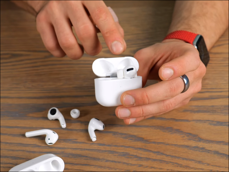 國外知名 YouTuber 搶先開箱 AirPods 3 ,並與多款 AirPods 比較設計差異 - 電腦王阿達 國外知名 YouTuber 搶先開箱 AirPods 3 ,並與多款 AirPods 比較設計差異 - 電腦王阿達