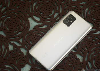 ZenFone 8 快速動手玩，麻雀雖小，效能、電力絕不打折