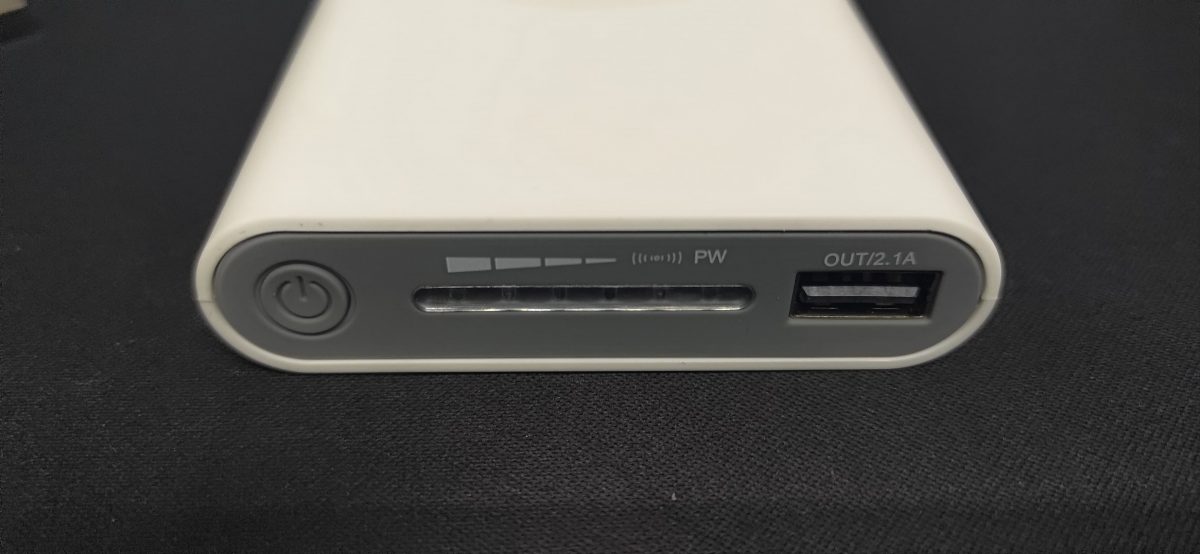 『開箱』靠北便宜又實在的 Qi雙向無線充電行動電源 - 電腦王阿達