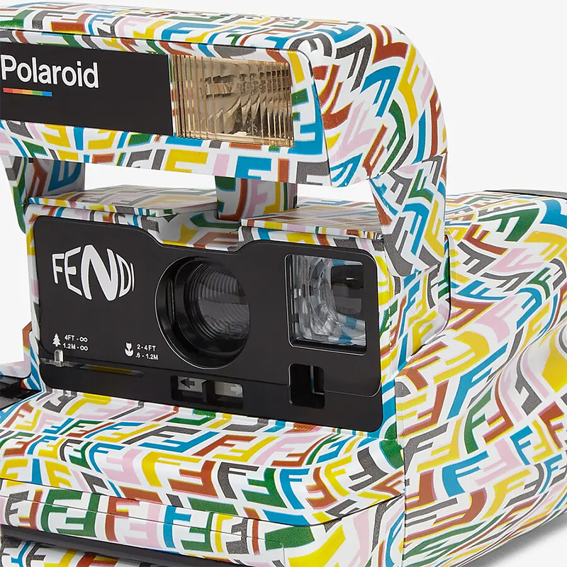 寶麗萊與 FENDI 聯名推拍立得,原來復古相機也能這麼潮 - 電腦王阿達 寶麗萊與 FENDI 聯名推拍立得,原來復古相機也能這麼潮 - 電腦王阿達