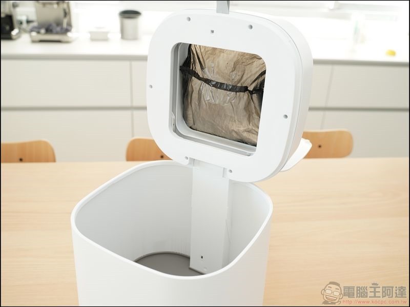 拓牛T Air X 全自動垃圾桶 開箱 - 10 拓牛T Air X 全自動垃圾桶 開箱 - 10